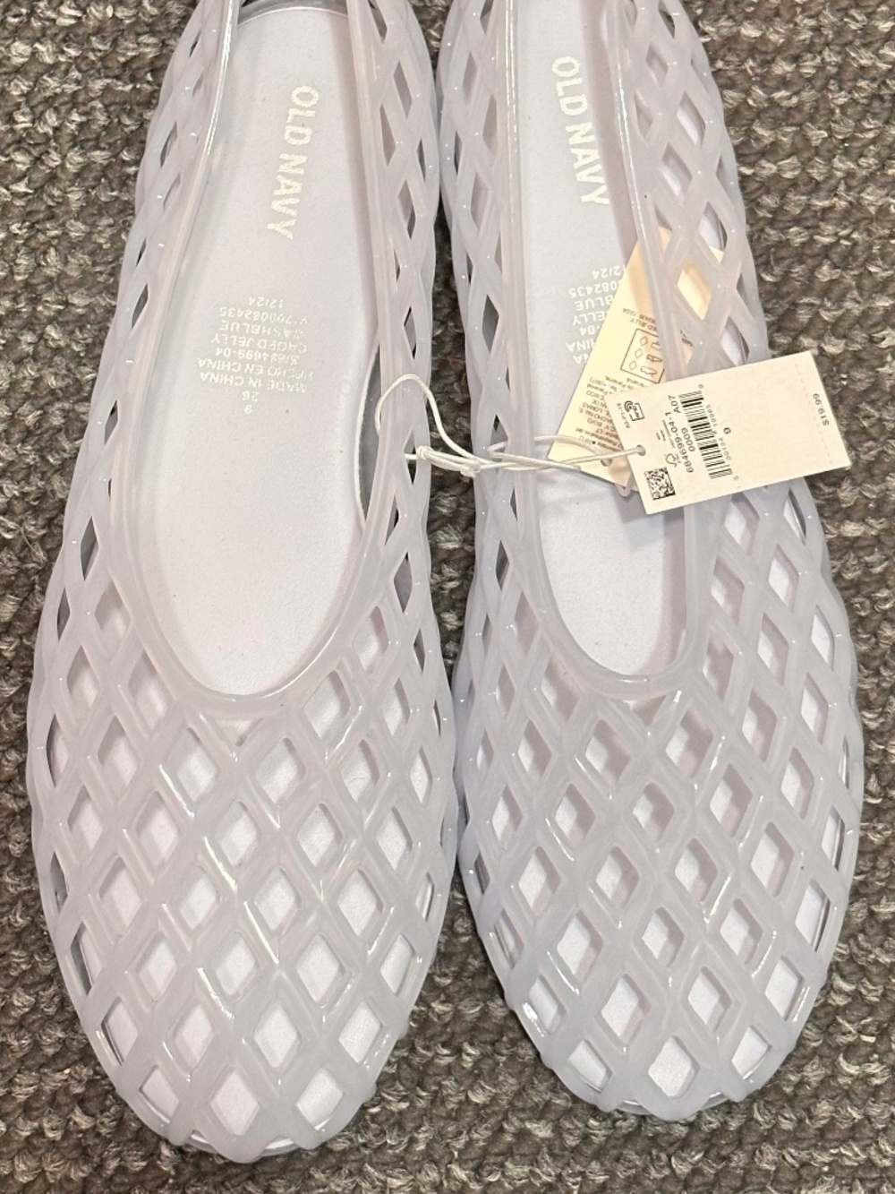 These are Old Navy caged jelly flats in a clear color featuring a lattice design